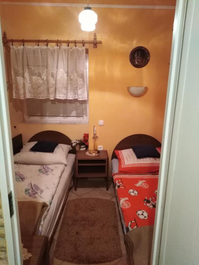 Apartamento Bekecs Vendégház Nagyvisnyó Exterior foto